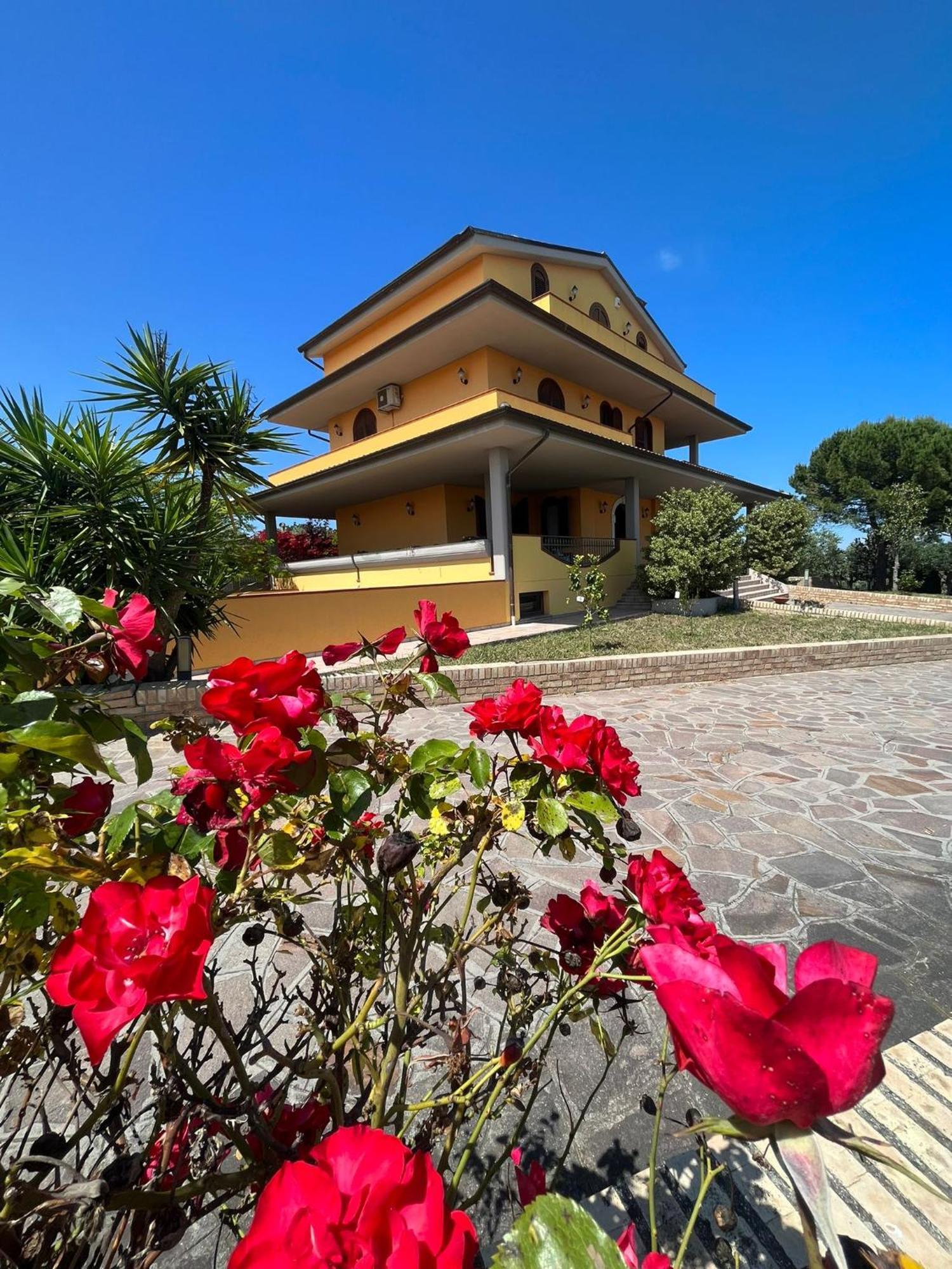 Villa Emma Torrevecchia Teatina Exteriör bild